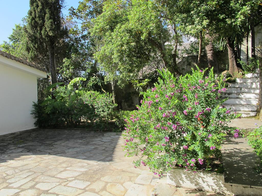 Villa Marlina กอมเมนโน ภายนอก รูปภาพ