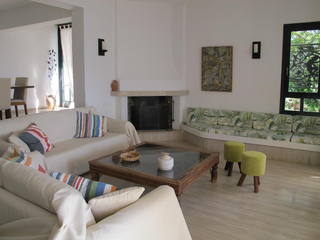 Villa Marlina กอมเมนโน ภายนอก รูปภาพ