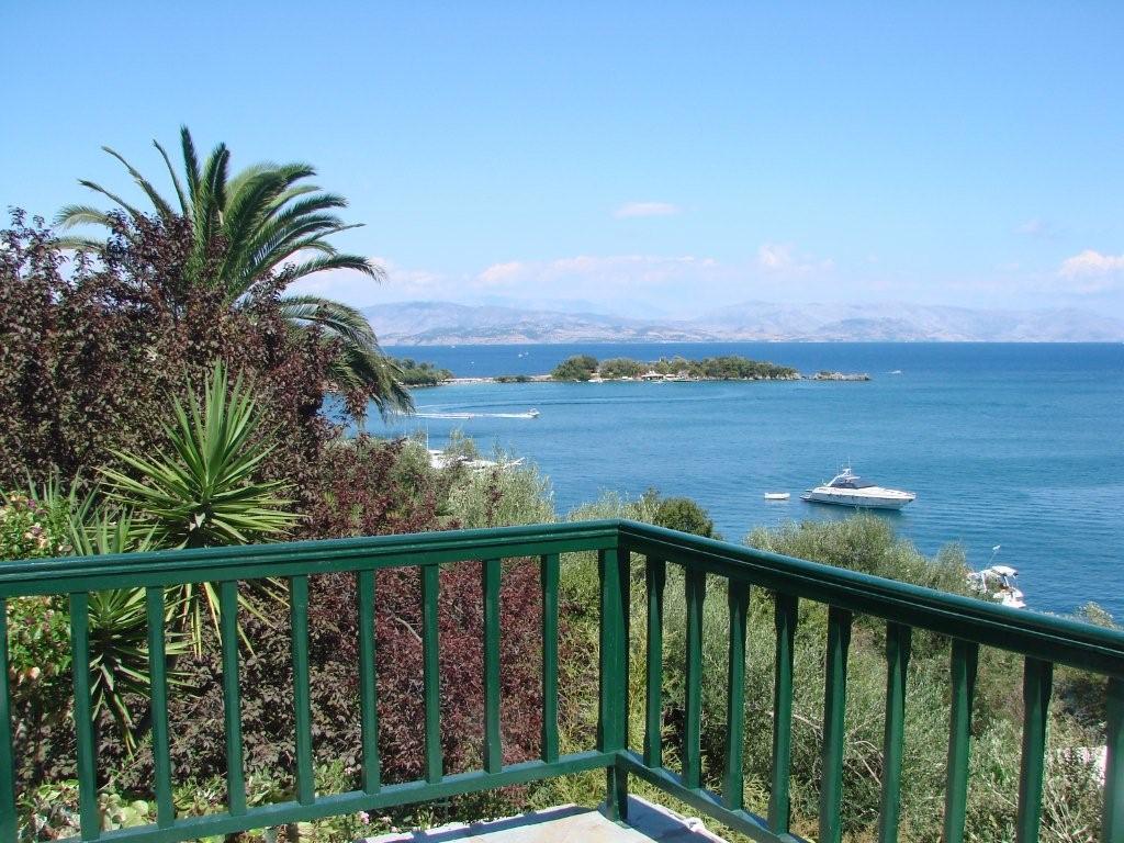 Villa Marlina กอมเมนโน ภายนอก รูปภาพ