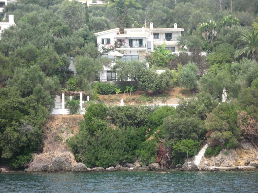 Villa Marlina กอมเมนโน ภายนอก รูปภาพ