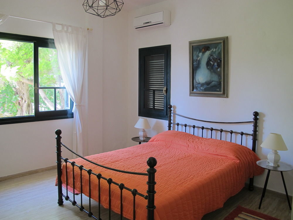 Villa Marlina กอมเมนโน ภายนอก รูปภาพ
