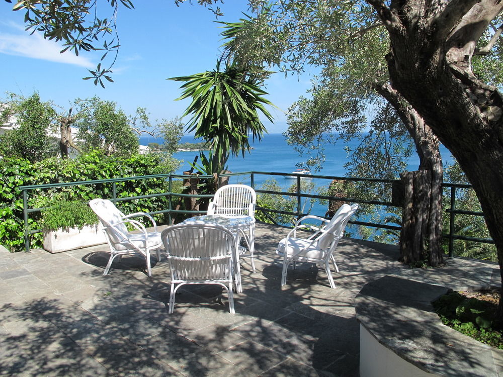 Villa Marlina กอมเมนโน ภายนอก รูปภาพ