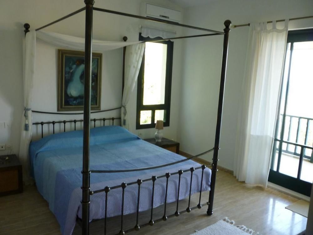 Villa Marlina กอมเมนโน ภายนอก รูปภาพ